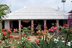 Ghé Thăm Nhà Cổ 200 Năm Tuổi Tại Lý Sơn