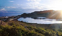 Khám phá hồ nước ngọt Thới Lới.