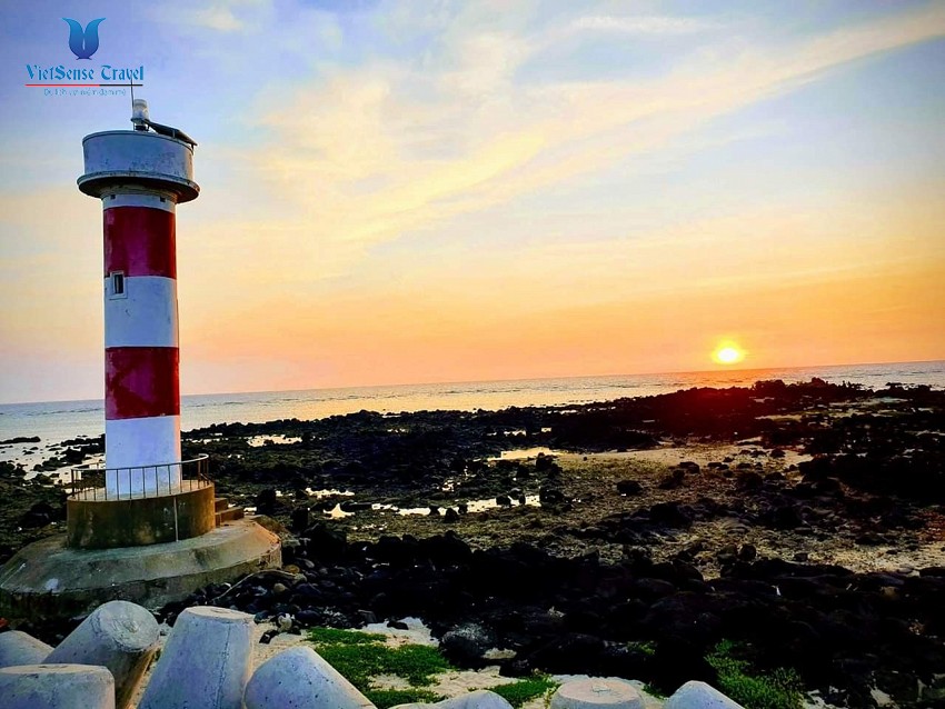 Ngắm bình minh ở hòn Mù Cu thơ mộng