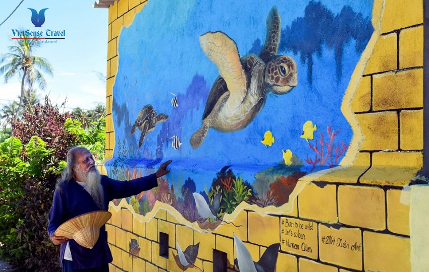 'Thế giới rùa biển' ở làng bích họa Lý Sơn