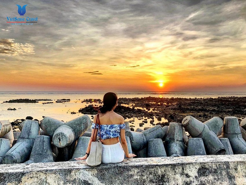 Ngắm bình minh ở hòn Mù Cu thơ mộng