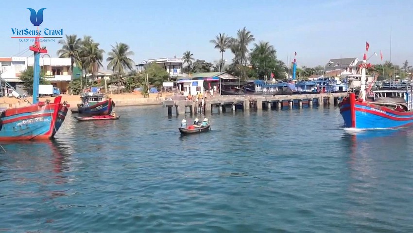 “Đẹp quên lối về” tại Cảng Sa Kỳ “Đẹp quên lối về” tại Cảng Sa Kỳ