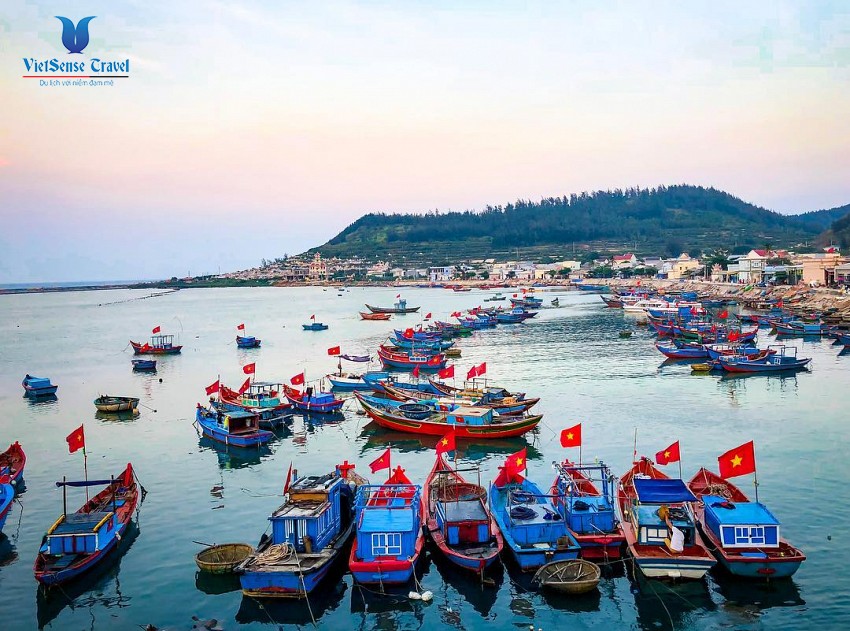 “Đẹp quên lối về” tại Cảng Sa Kỳ “Đẹp quên lối về” tại Cảng Sa Kỳ